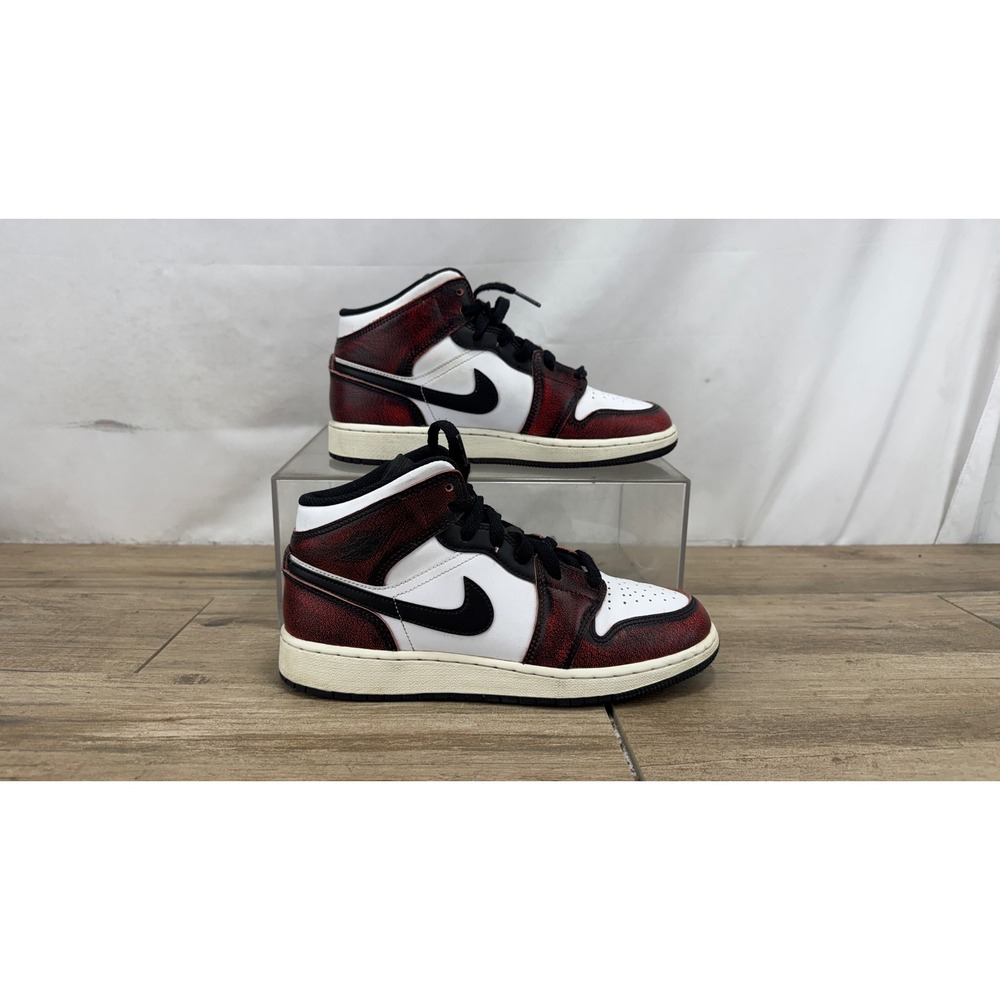 Nike‎ Air Jordan 1 Mid Wear-Away Black Infrared FB0568-001 Womens 8 Mens 6.5Y